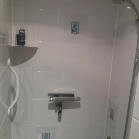 Domaine Le Sauzet מלון *